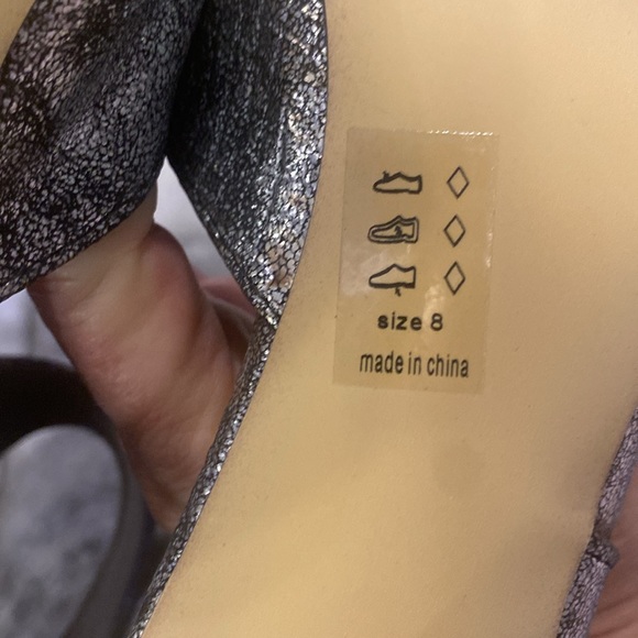 Michael Antonio Women's Janine Silver Snake D'Orsay Pump; size 8 no box - Picture 7 of 9